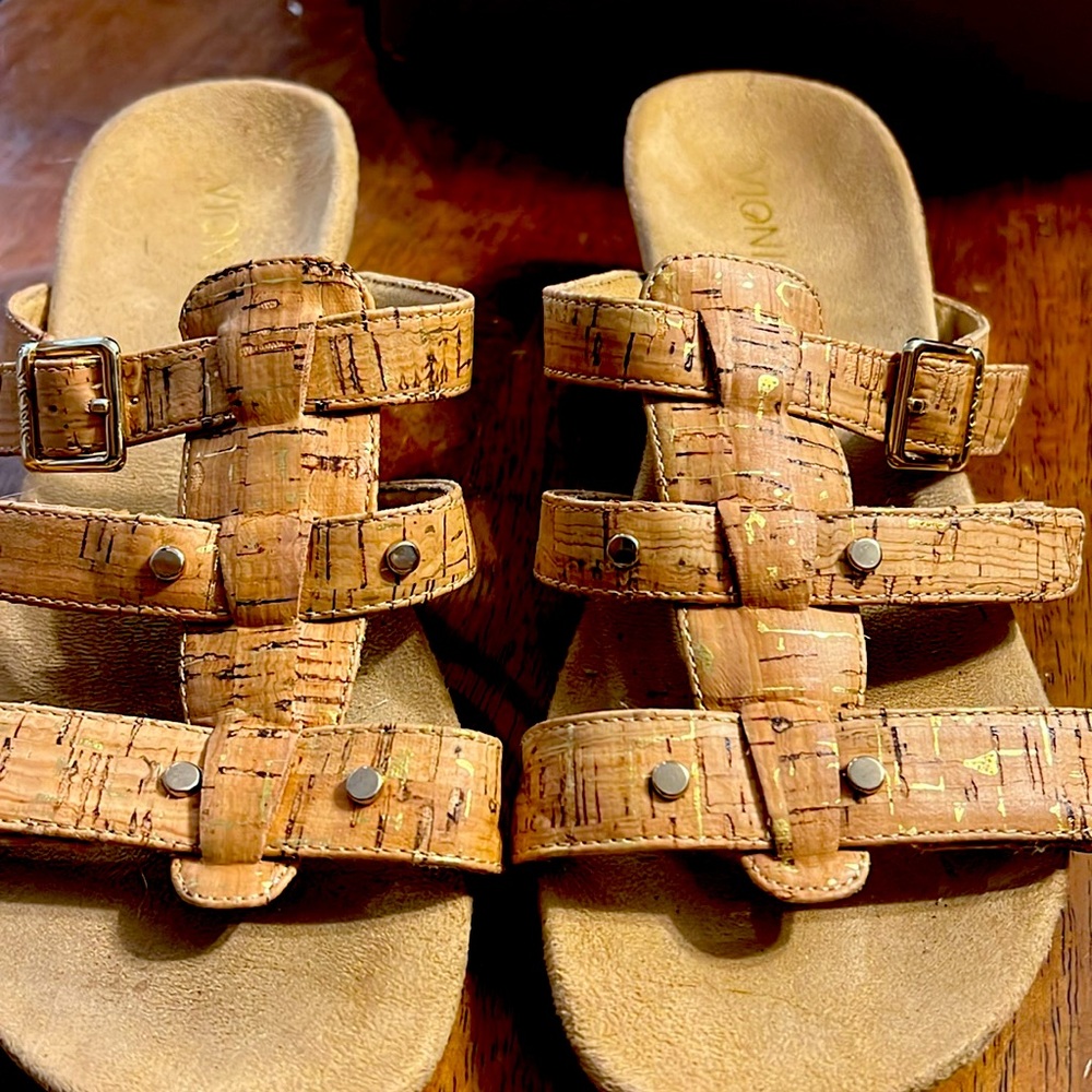 Vionic Women’s Cork design slide sandals size 9 - Picture 2 of 3